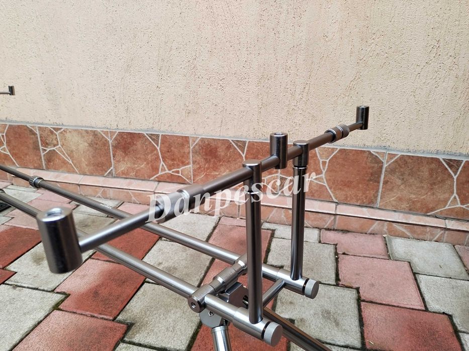 Rod pod Eastshark pentru 3 lansete full metal SCF803AL