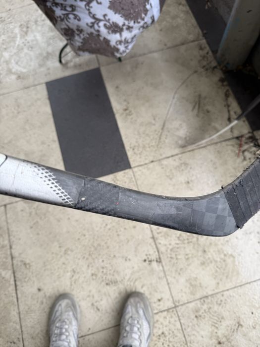 Продам хоккейные клюшки