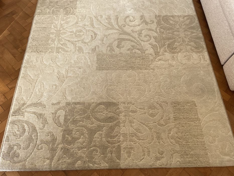 Килим 230см/160см.