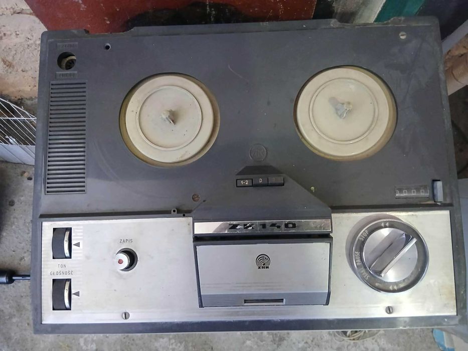 Magnetofon benzi ZK 140..