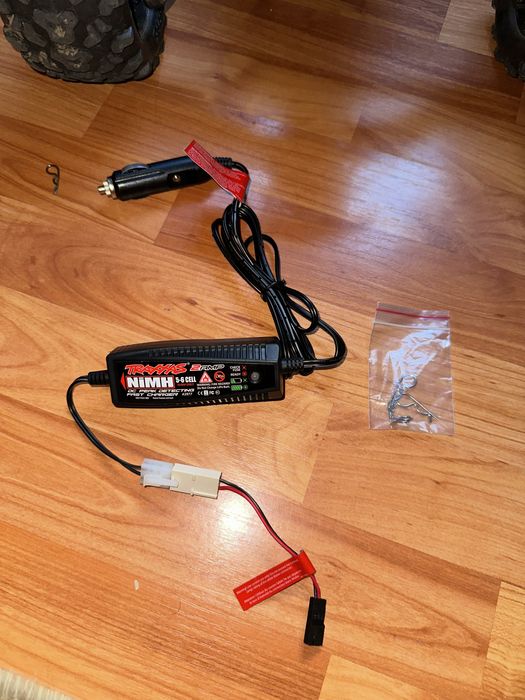 Traxxas Revo 3.3 de vanzare