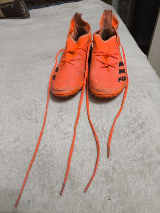Сороконожки Adidas predator orange