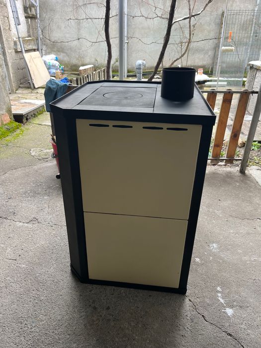 Камина с водна риза Прити