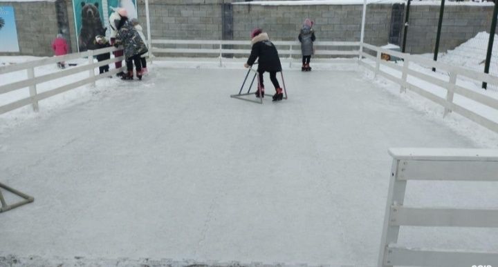 Синтетический лёд