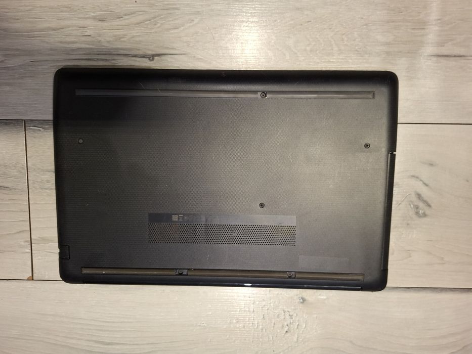 Hp 15da-i5 8250u/8гб/256гб м.2+1TB/MX110