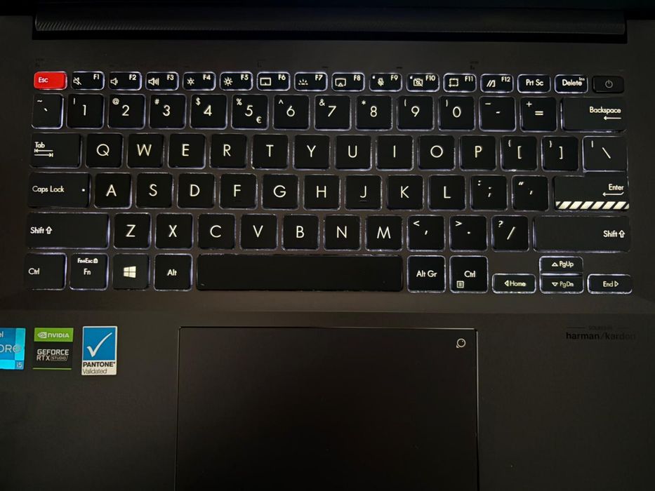 Laptop Asus OLED Vivobook Pro 14X N7400PC (2022)