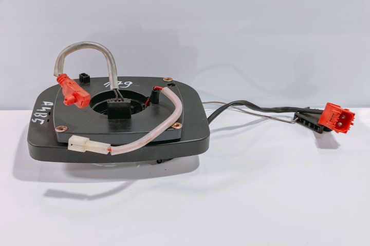 Spira Volan  4D0951543 Audi A6 A4/C4 seria