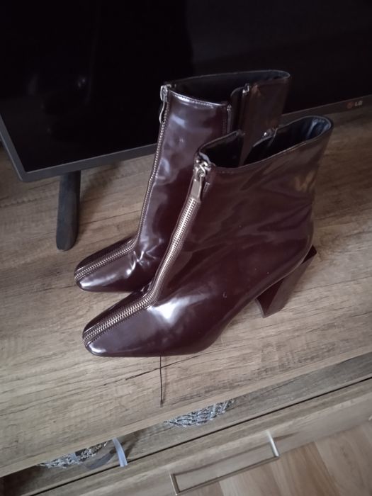 Botine noi, marimea 39