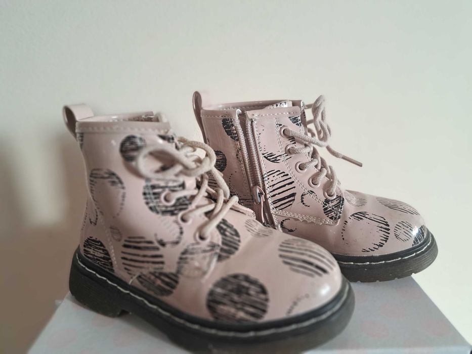 Детски лачени боти за момиче