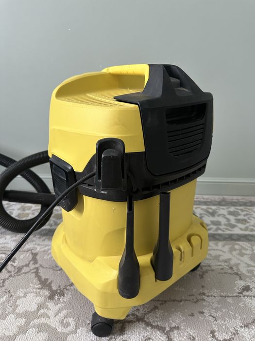 Пылесос KARCHER WD-4