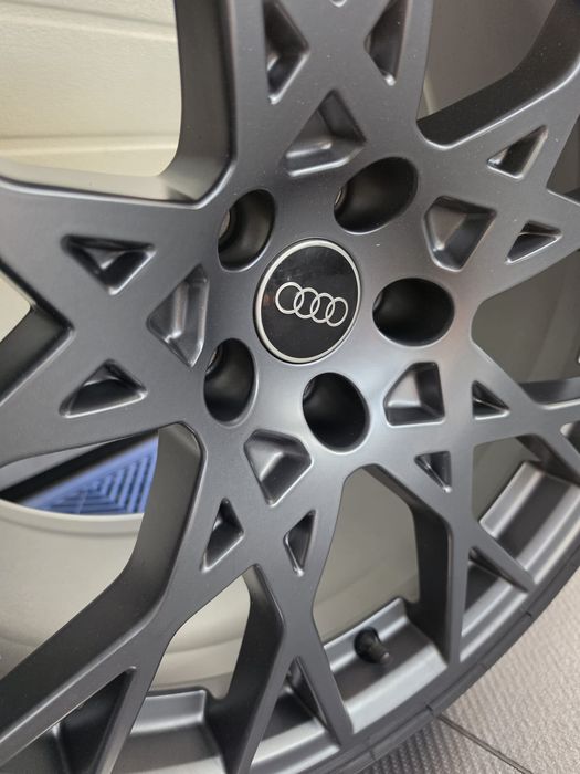 Оригинални Audi RS3 8Y 19" джанти Performance Edition Motorsport + Pirelli