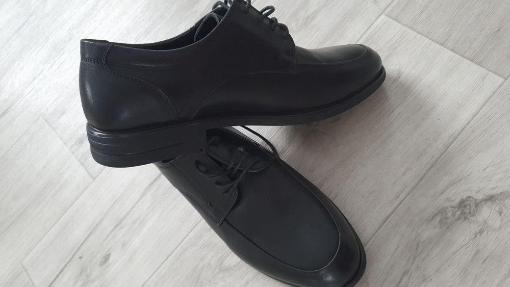 Продам мужской туфли