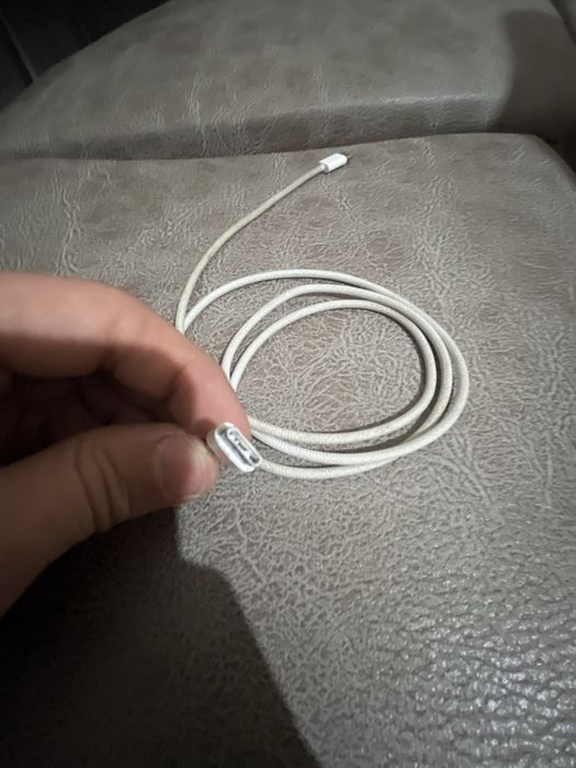 Iphone 17 pro max kabeli ishlaydi 100%original