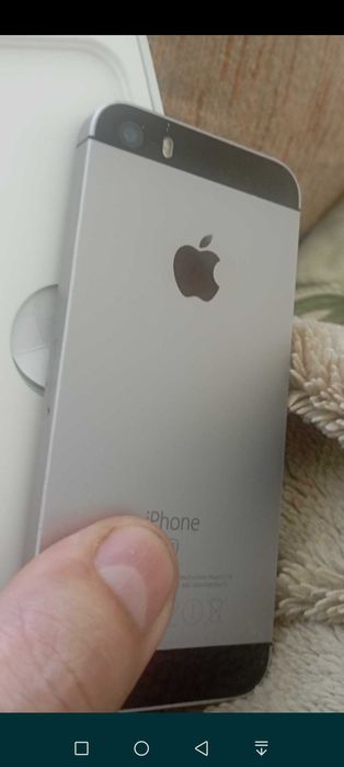 Смартфон iPhone SE телефон apple сотка Айфон