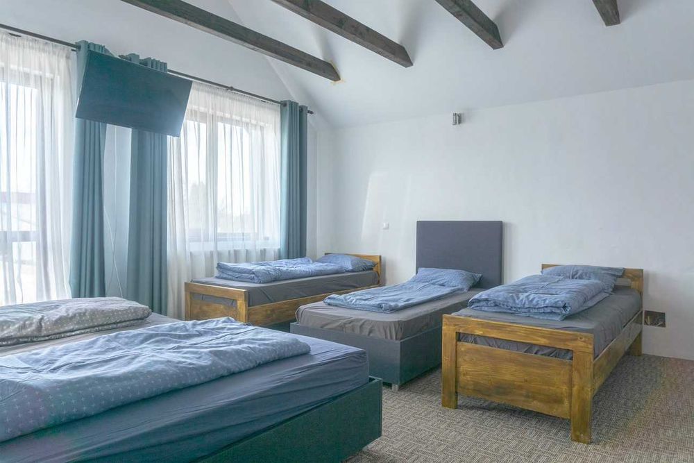 Inchiriez  camere (tip pensiune] in Cristian BV pe termen mediu -lung