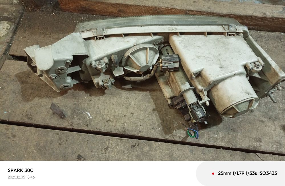 Переднее фары Мазда кронос