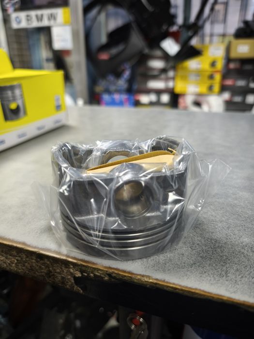 Поршня BMW M50 ванус 0.50 ремонт