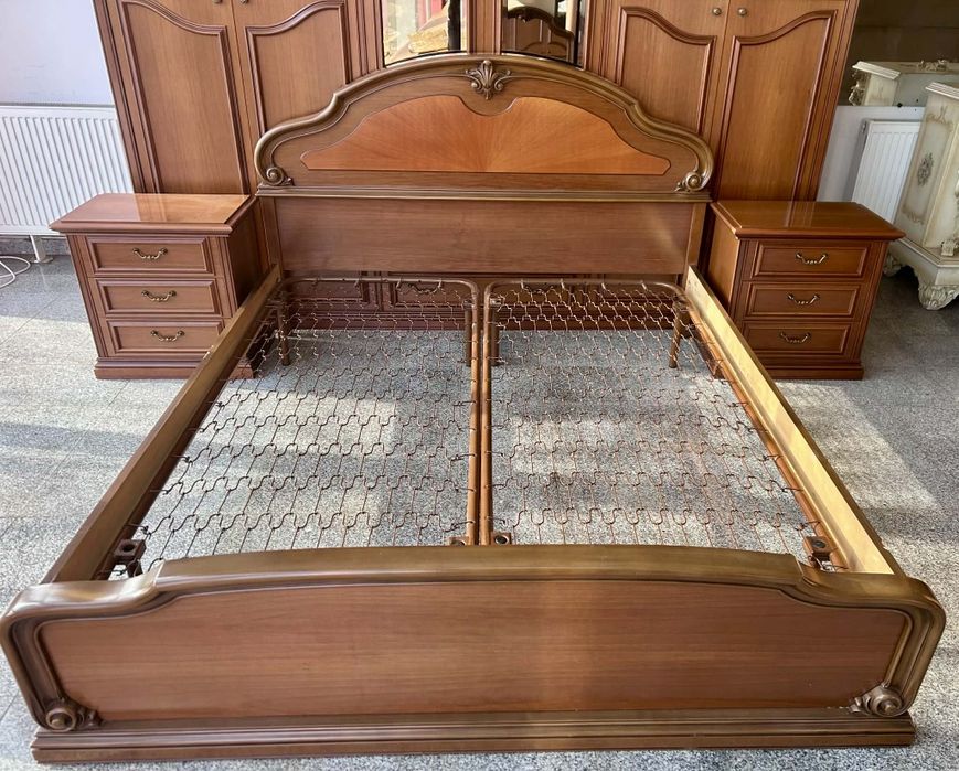 Mobila dormitor antique Italia