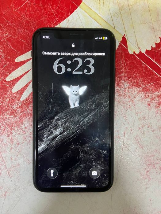 Продам телефон iPhone 11