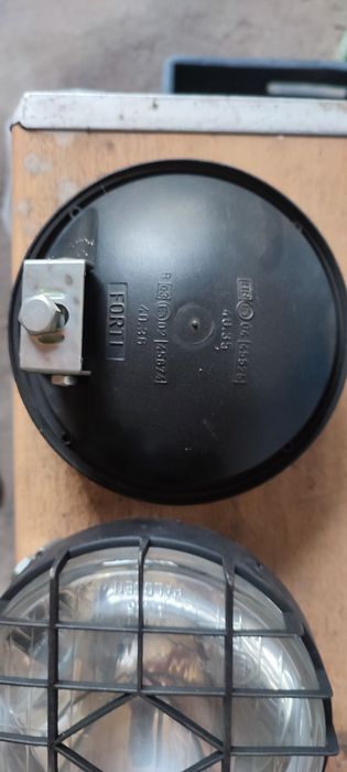 Продам противотуманные фары два вида