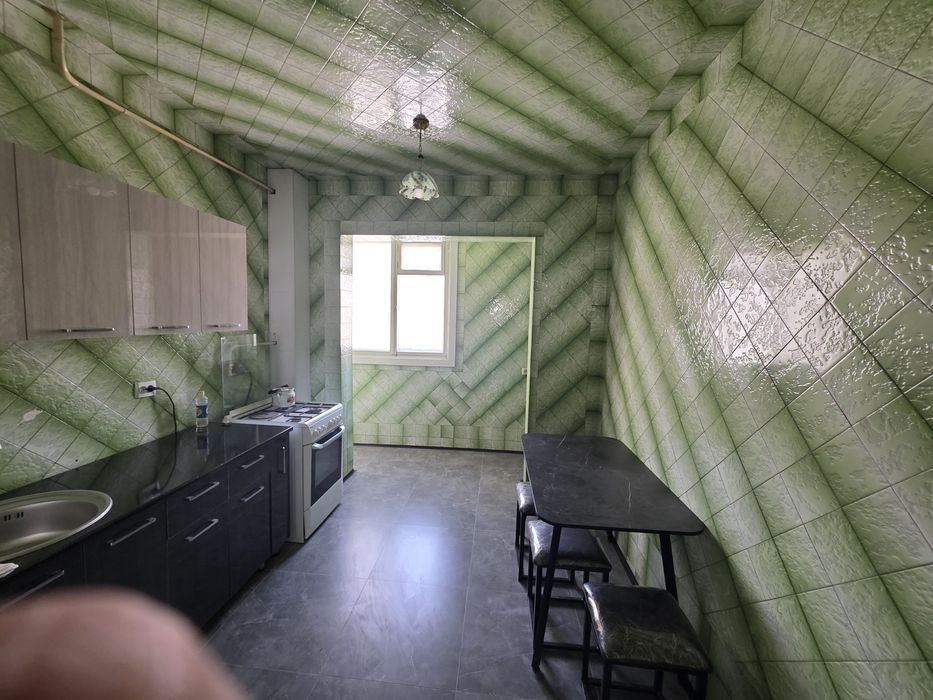 Сдаётся 3 комн квартиру ул бобур пустая