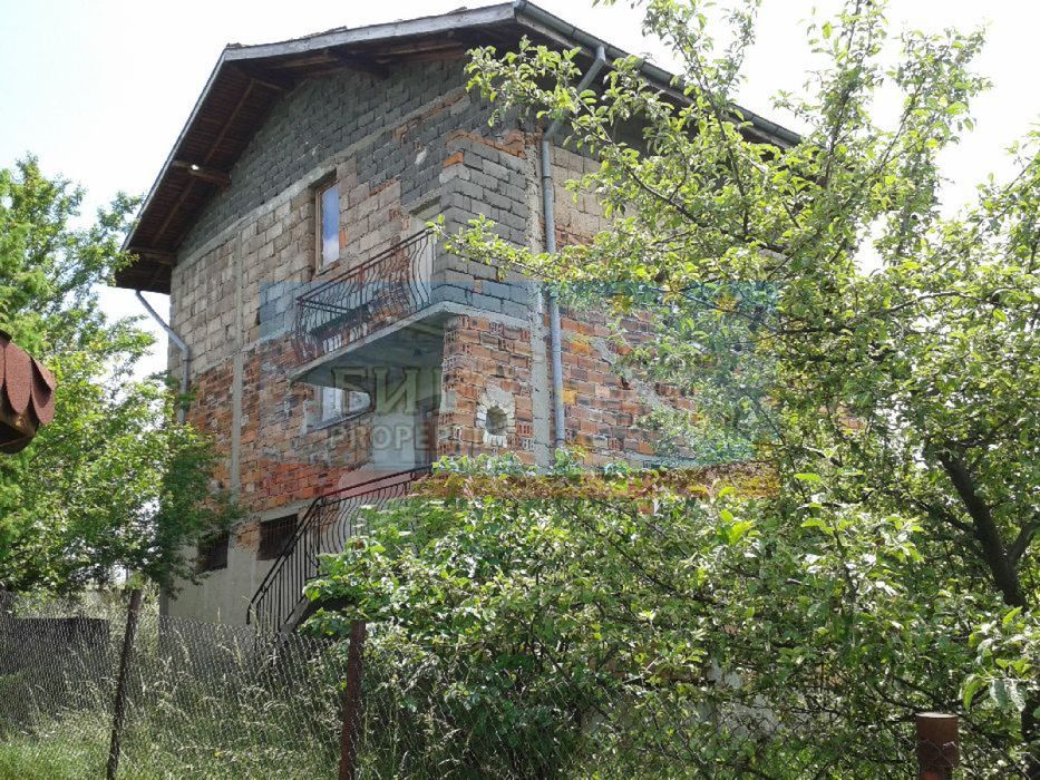 Къща в с. Селищен дол