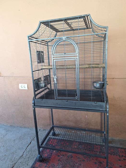 Vand colivie , voliera, cusca pentru pasari  papagali