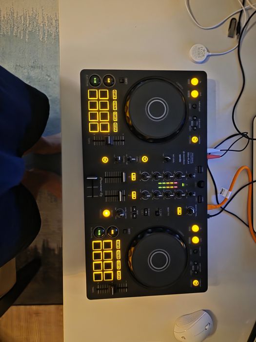 DDJ -FLX 4 2026/NOU