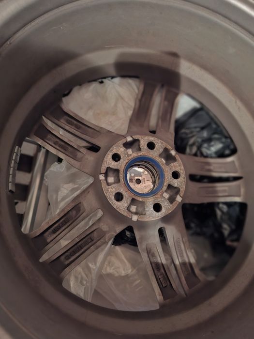 Джанти с гуми 235 /45/18  Ауди А6