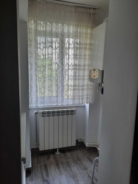 Închiriez garsoniera