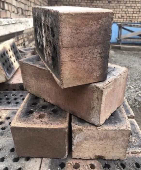 Кирпич в наличии 90 тг