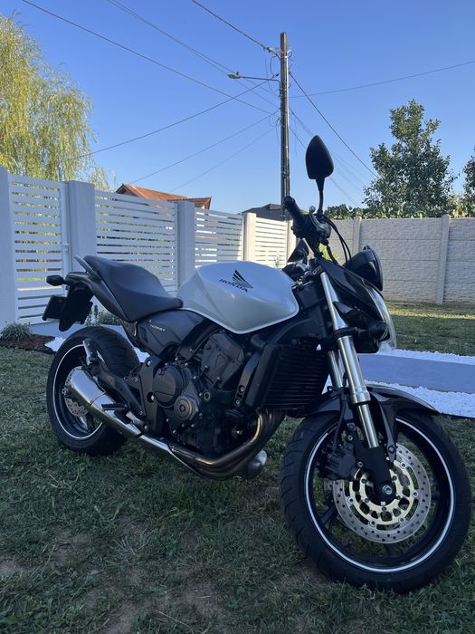 Honda Hornet CB600F , PC41. Se poate conduce cu A2