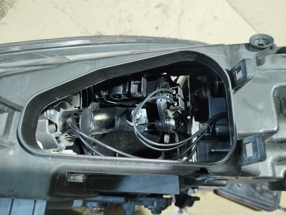 Фар Десен Porsche Cayenne 3.0D 92A/2012г