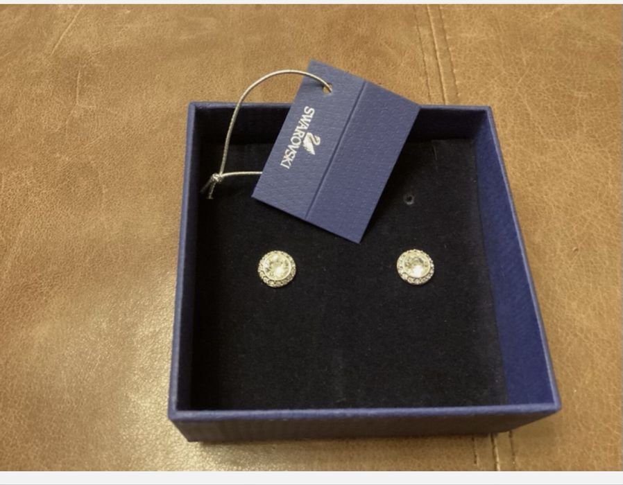 Swarovski angelic  gold нови  обеци Сваровски