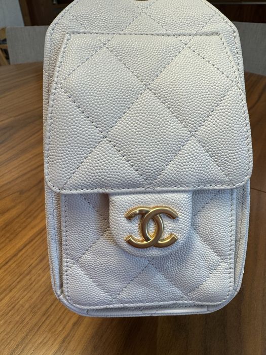 CHANEL 25 Mini white