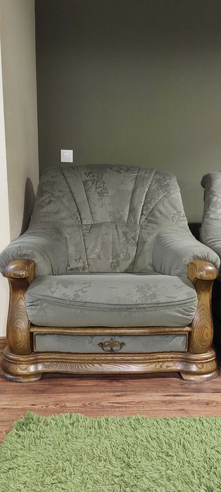 Класическа холна гарнитура с основа от масив - дъб