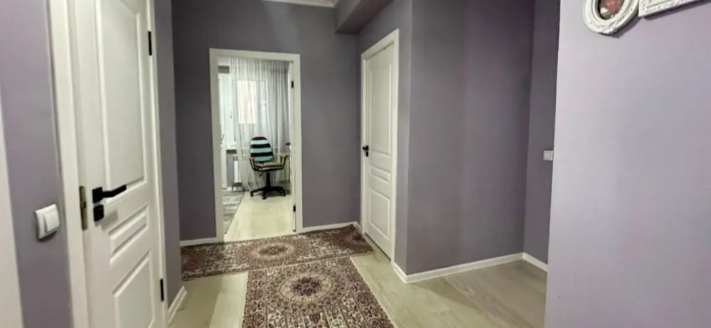 продам 4-х ком. 96кв. 6мкр. 1-этаж