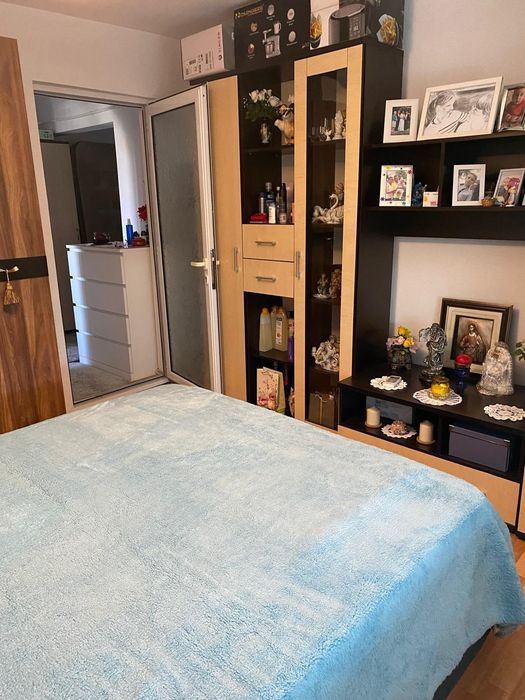 Vand garsonieră decomandata