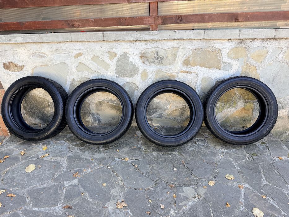 Set Anvelope iarna Hankook 225 55 19