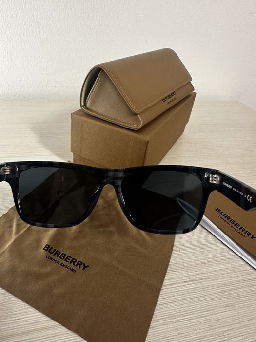 Ochelari de soare Burberry