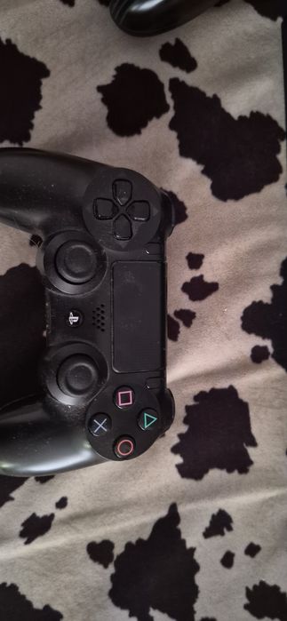 playstation 4 cu 2 manete