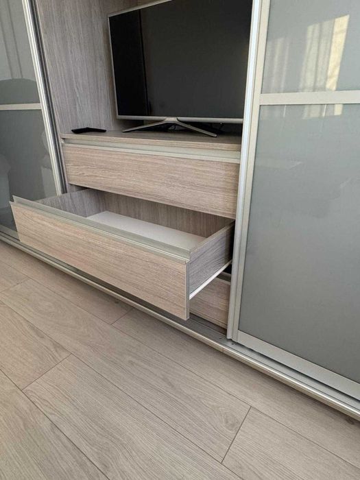 Dulap cu usi glisante, I:240cm x L:320cm