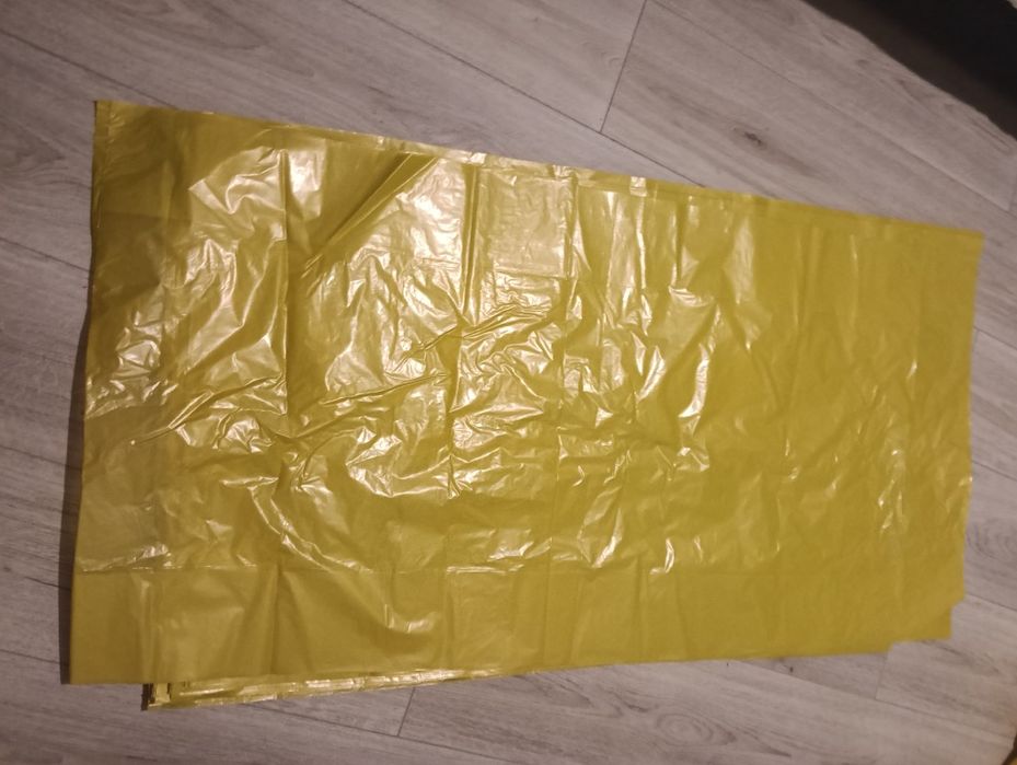 70 saci menajeri mari pubelă. La 70 lei.