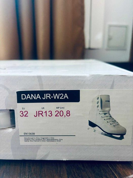 Patine de gheață pentru fete Crowned DANA JR - Marime 32
