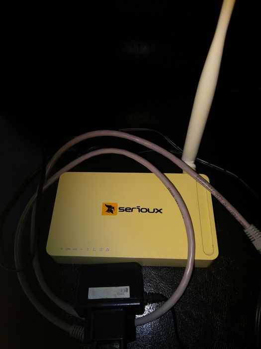 Router wireless serioux. Preț 25 lei.