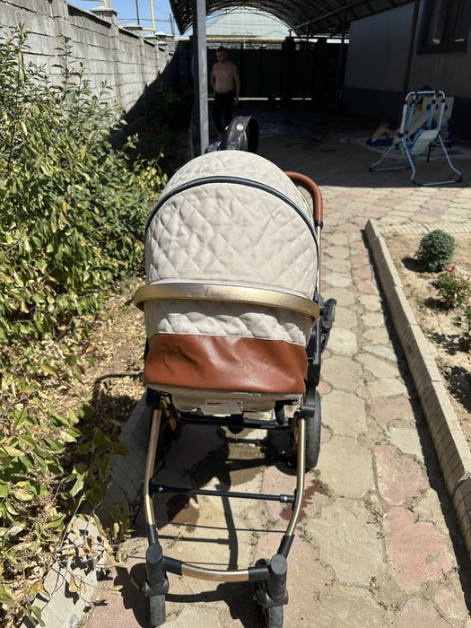 Продам коляску 20000 тг