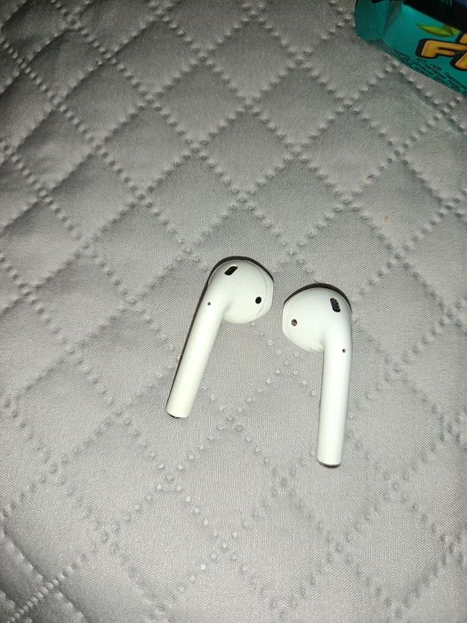 AirPods 2.       .