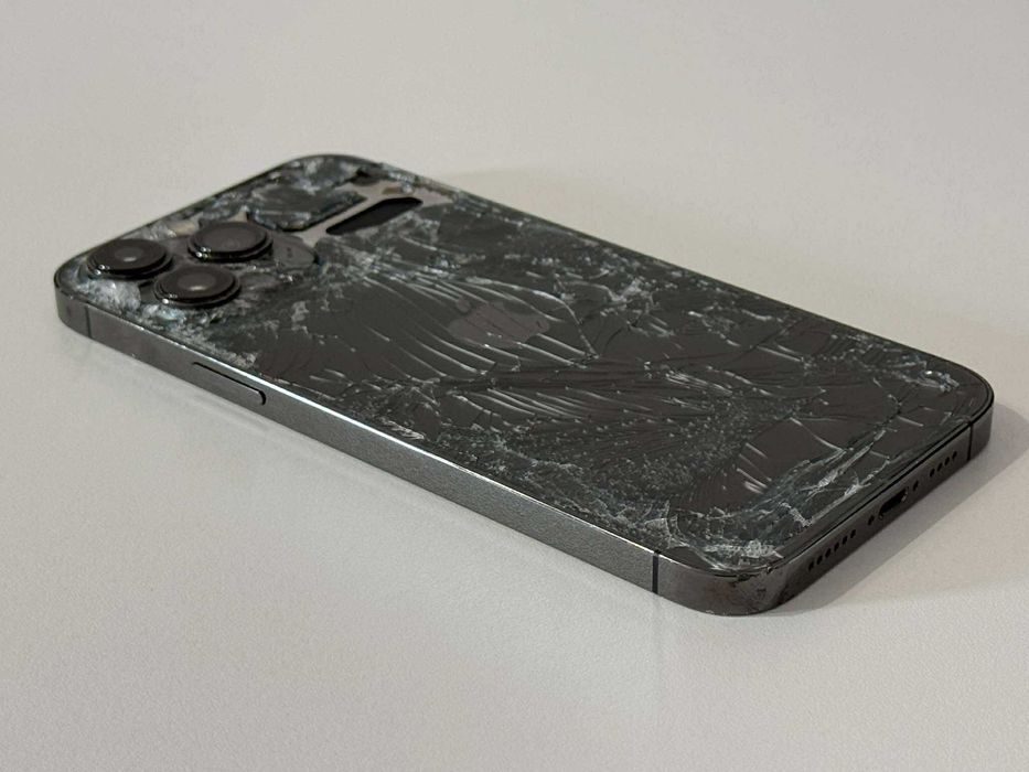 Бартер! iPhone 13 Pro Max Graphite (Черен) 86% Капацитет.