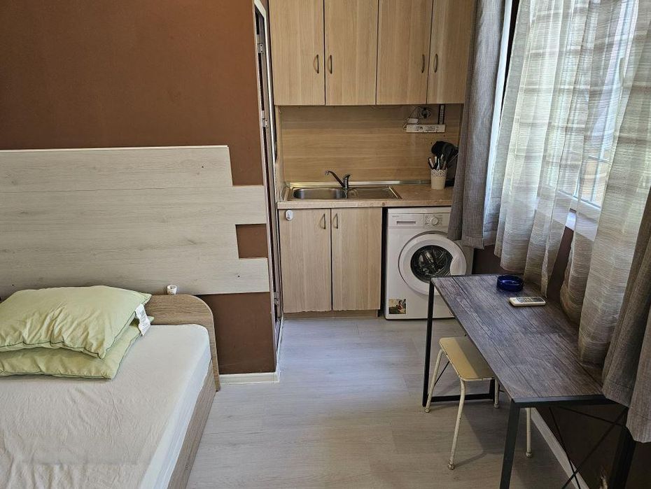 Дава се под наем Едностаен апартамент в Варна, ВИНС - 20 кв.м за 225 € - Снимка #2