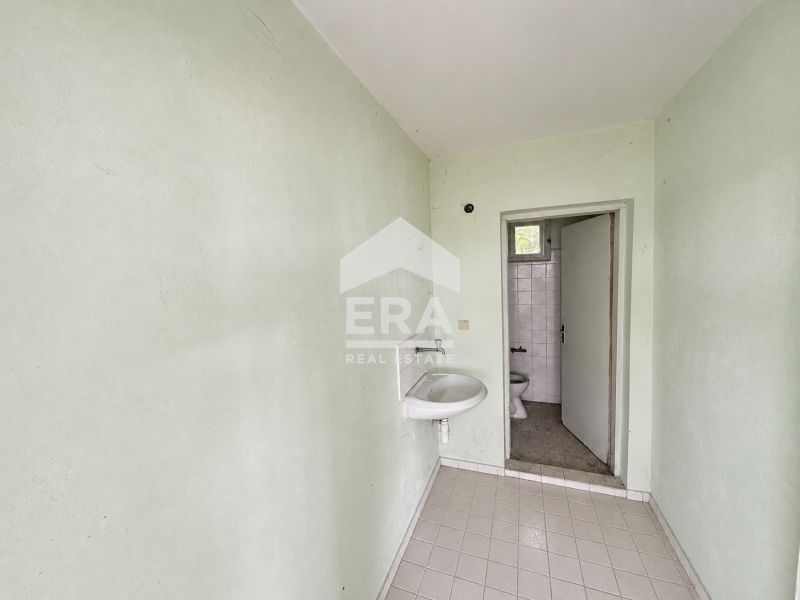 Продава се Склад в с. Семерджиево, Област Русе - 530 кв.м за 429 €/кв.м - Снимка #6
